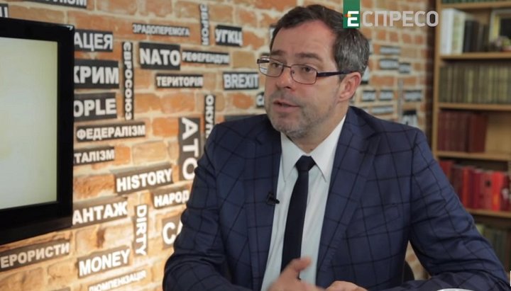 Andrei Yurash explains on the Ukrainian TV channel how to transfer to OCU in the right way