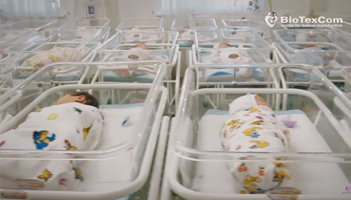 46 Ukrainian-born babies who were quarantined and detained in a Kyiv hotel instead of going to their foreign parents. Photo: a video screenshot of the BioTexCom clinic on YouTube channel