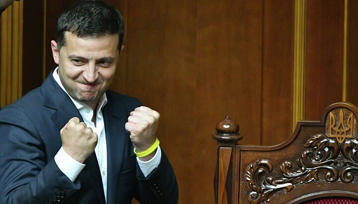 The President of Ukraine undertook to defend the OCU in Crimea. Photo: president.gov.ua