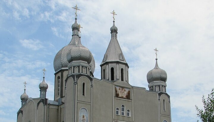 No processions or memorial services:
