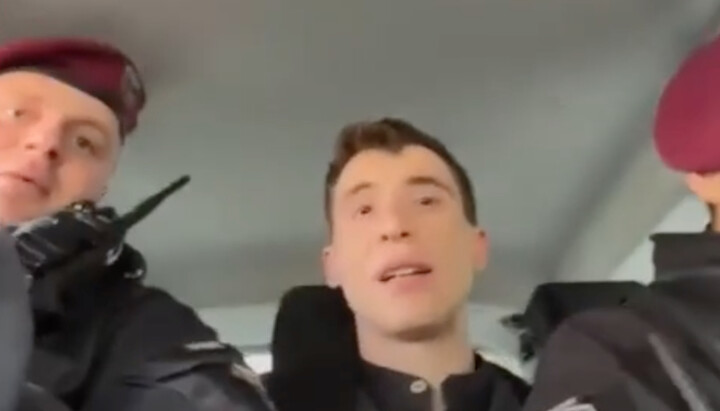 Mykhailo in a police car. Photo: a screenshot from instagram.com/pramykha.