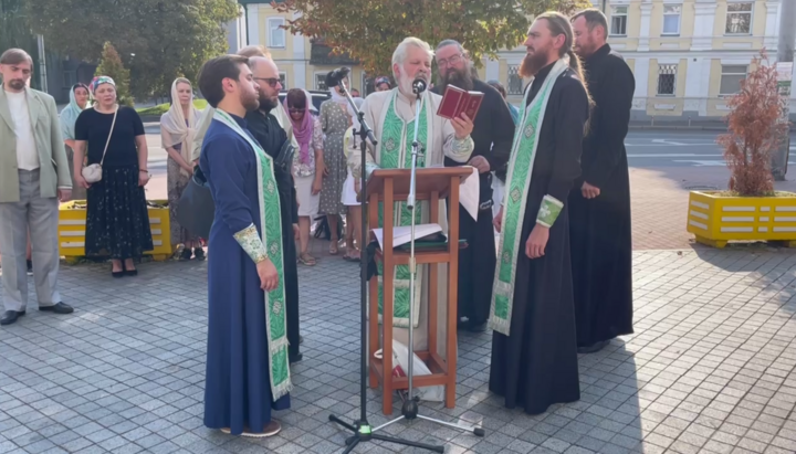 Prayer at the Kyiv-Pechersk Lavra. Photo: Telegram channel