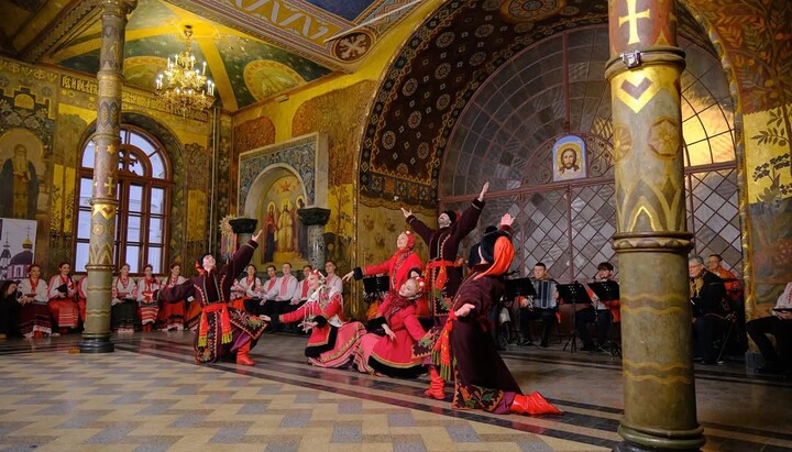 Performance by the Kalyna Ensemble in the Lavra's Refectory Church. Photo: Instagram