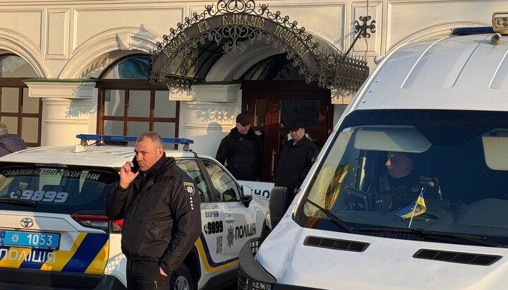 Seizure of the Near Caves of the Kiev-Pechersk Lavra has begun!