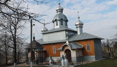 Midnight Raid: OCU Militants Attempt to Raid UOC Church, Beat Women with Pipes