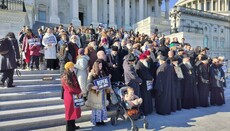 Nearly 200 Orthodox Christians Gather in DC to Support UOC